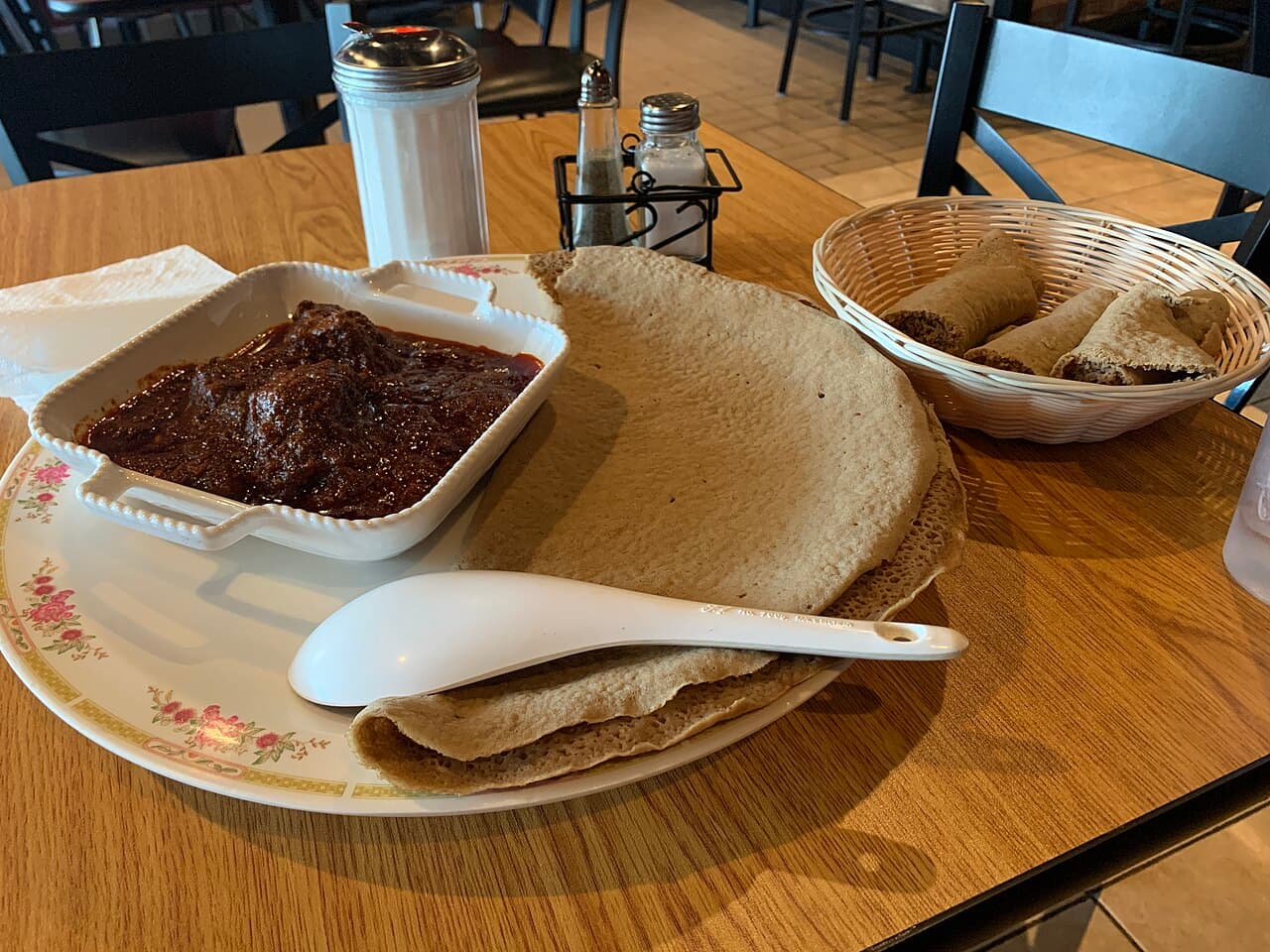 Zigni with injera, our pick for Eritrea